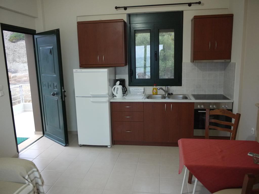 Portela Apartments Kampoula Keratókambos Zimmer foto
